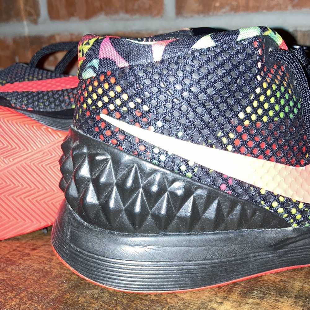 Kylie 1 Nike Sneakers - Original - size 10.5 NEVER WORN - Picture 8 of 8